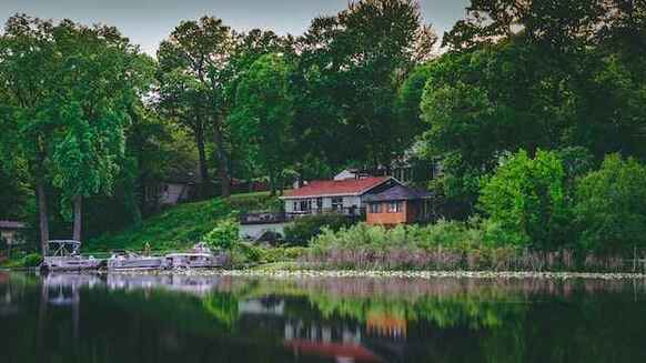 Photo of a mortgaged cottage vacation home on the lake